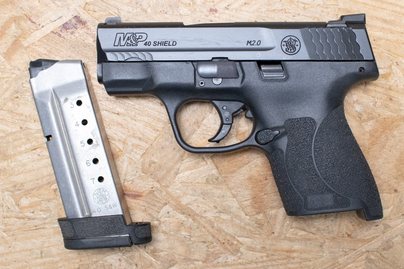 SMITH AND WESSON M&P40 Shield M2.0 40 S&W Police Trade-In Pistol with Extended Mag (Fair Condition)